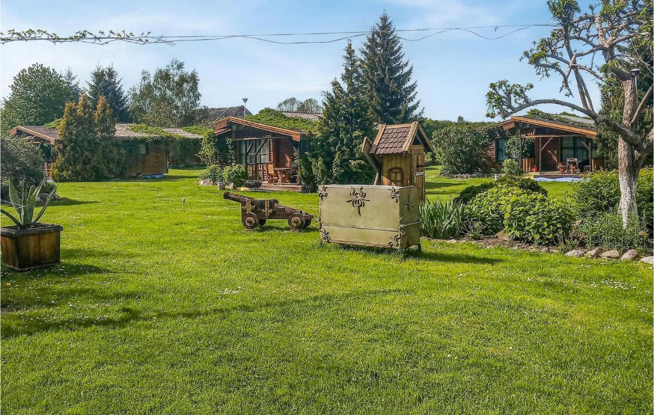 Amazing Home In Wilczeta With Kitchenette Exterior foto
